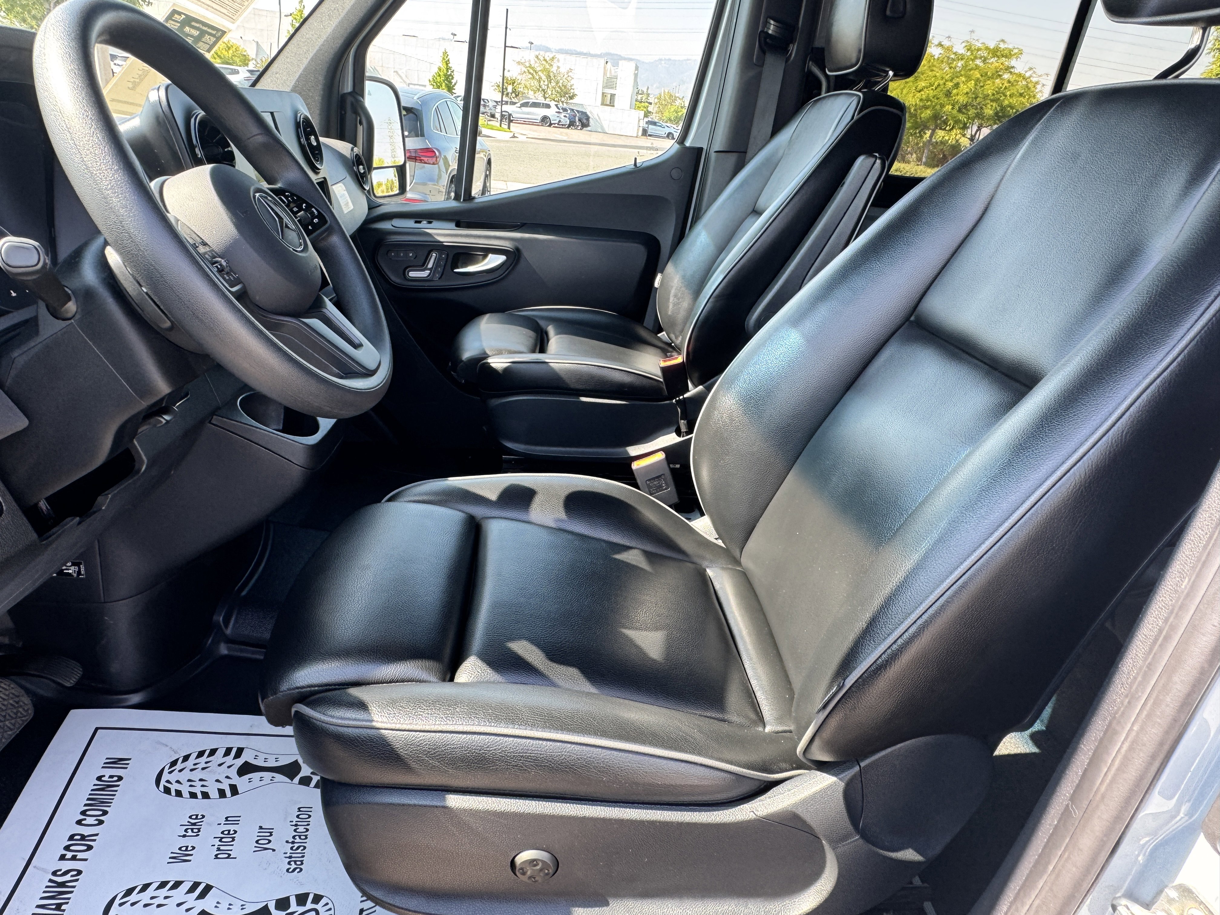 Used 2023 Mercedes-Benz Sprinter 2500 image 15