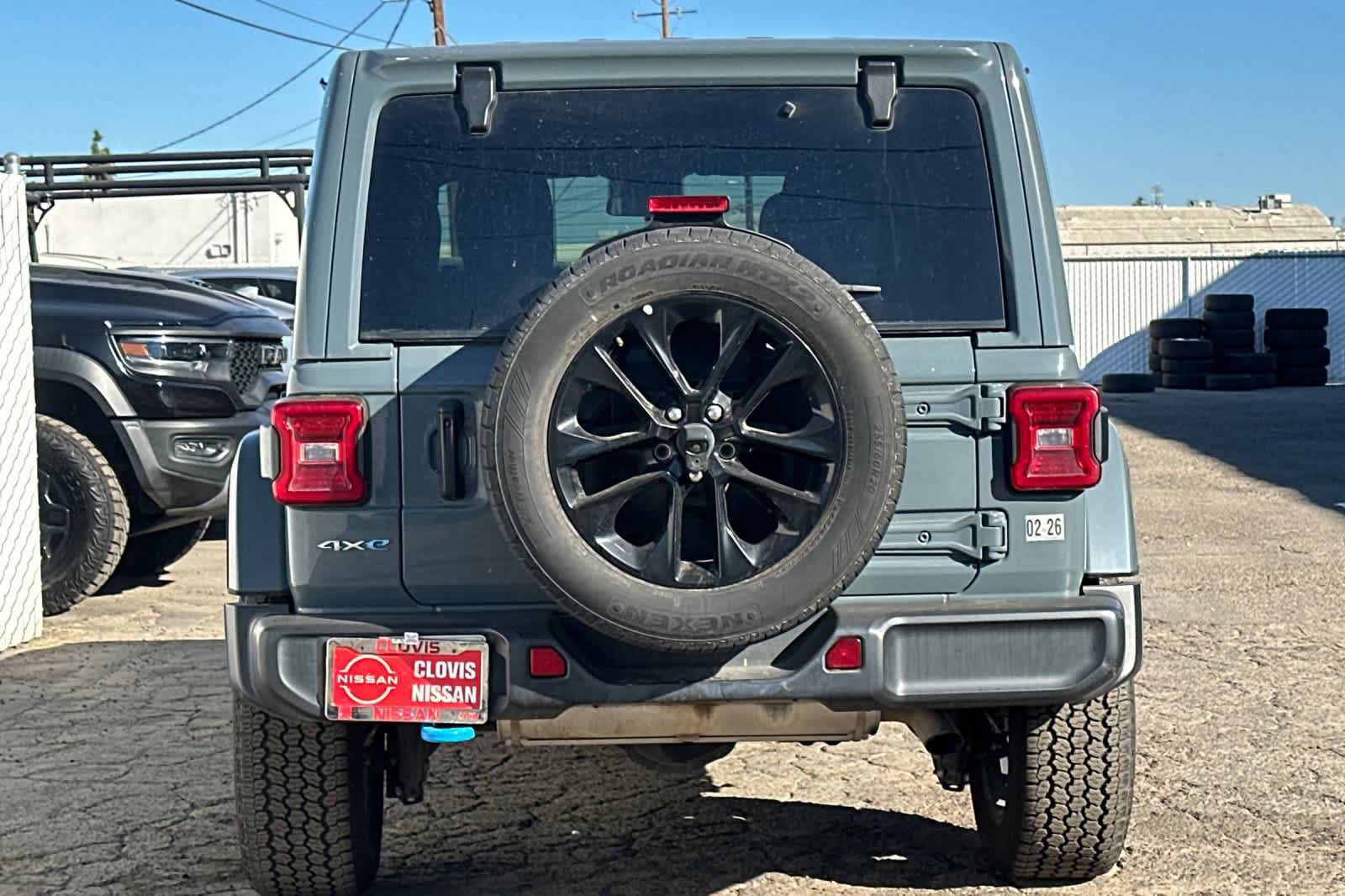 Used 2024 Jeep Wrangler Unlimited Sahara AWD/4WD image 8