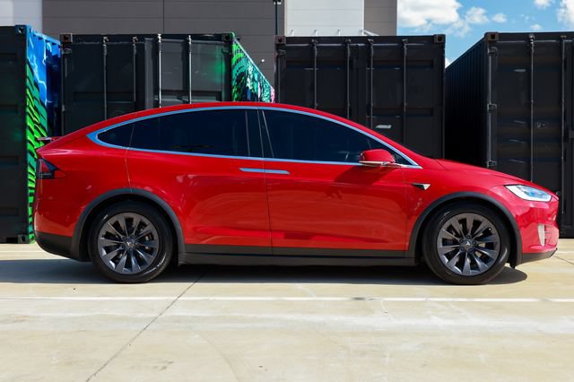 Used 2018 Tesla Model X 100D AWD/4WD image 16