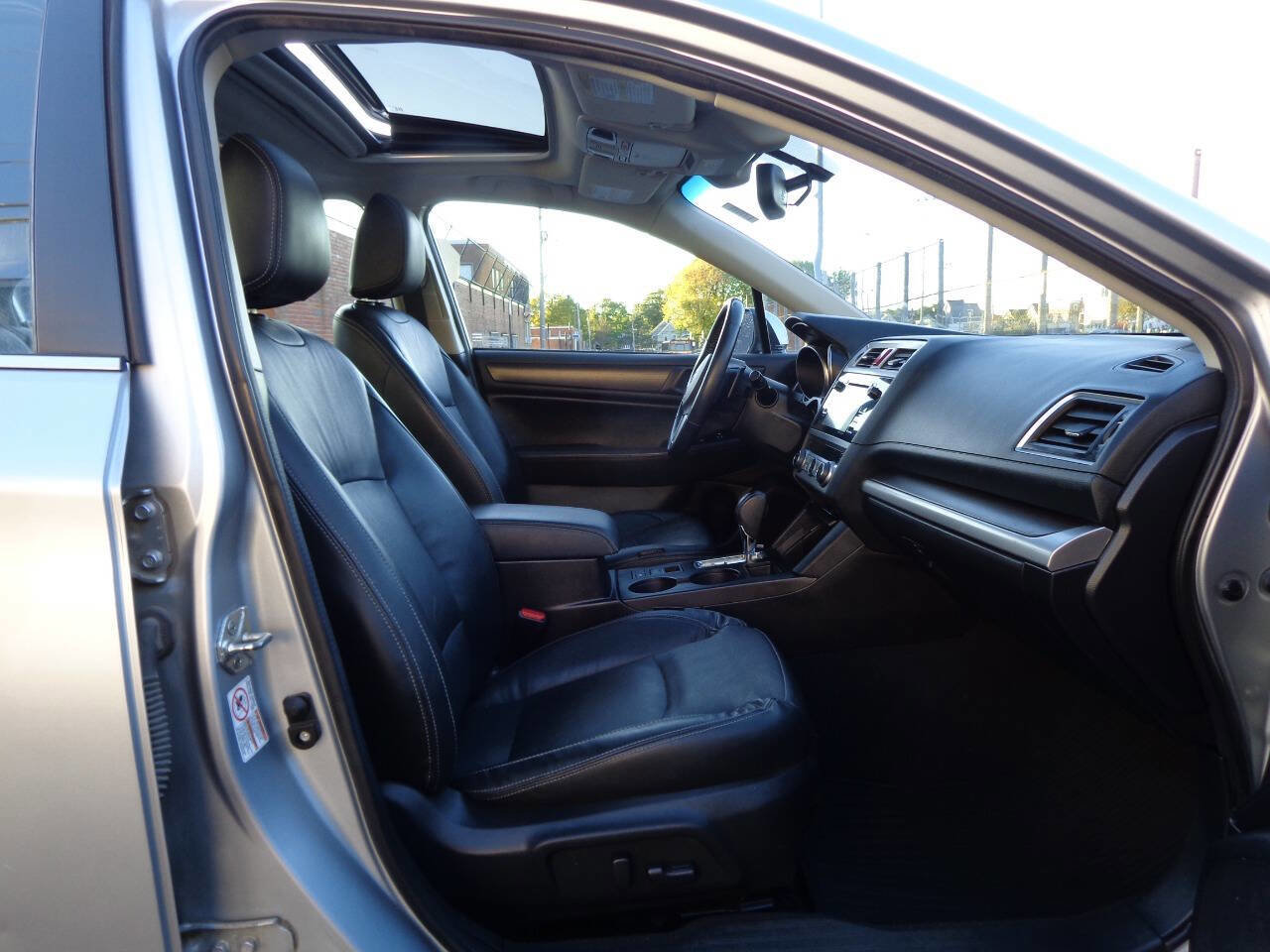 Used 2016 Subaru Legacy 3.6R Limited image 10