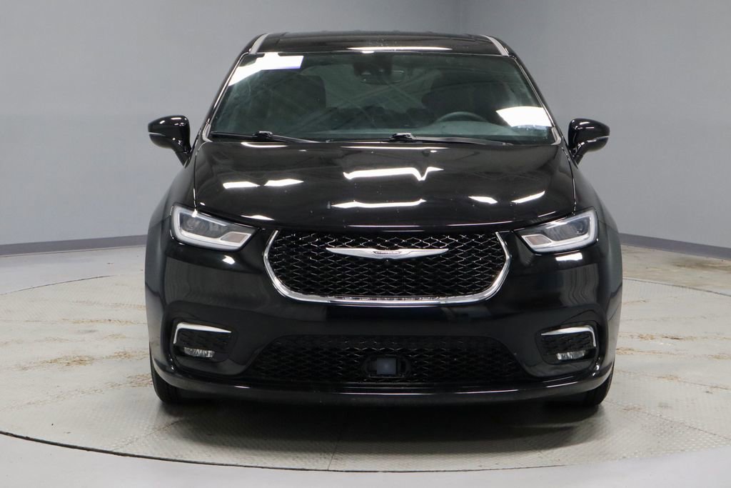 Used 2025 Chrysler Pacifica Select FWD image 6