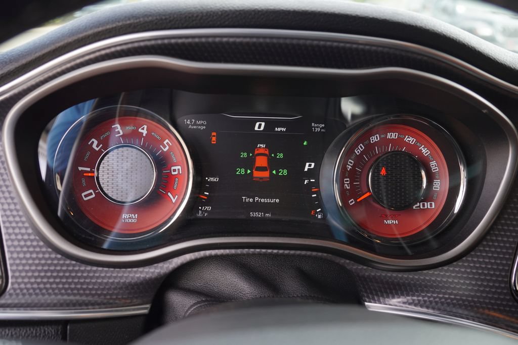 Used 2016 Dodge Challenger SRT Hellcat RWD image 4