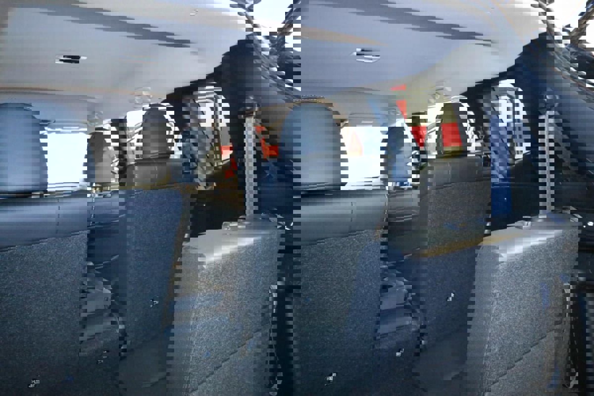 Used 2024 Mitsubishi Outlander SE image 25