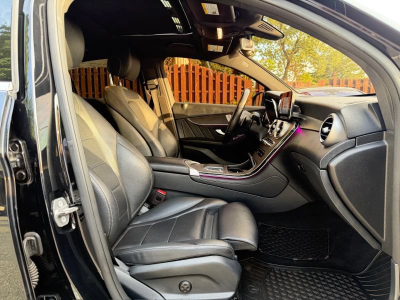 Used 2020 Mercedes-Benz GLC 300 4MATIC Coupe image 30