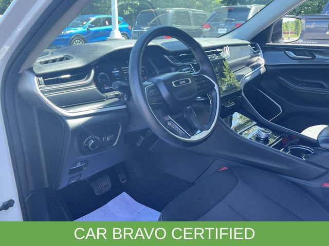 Used 2022 Jeep Grand Cherokee Laredo w/ Luxury Tech Group I AWD/4WD image 10