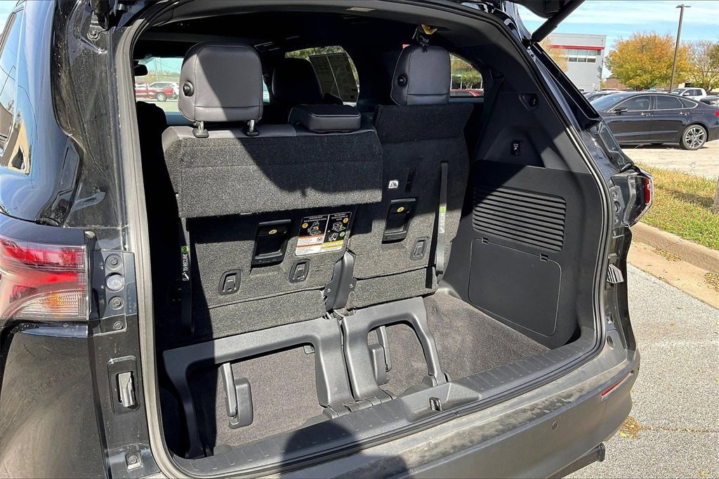 Used 2024 Toyota Sienna XSE image 13