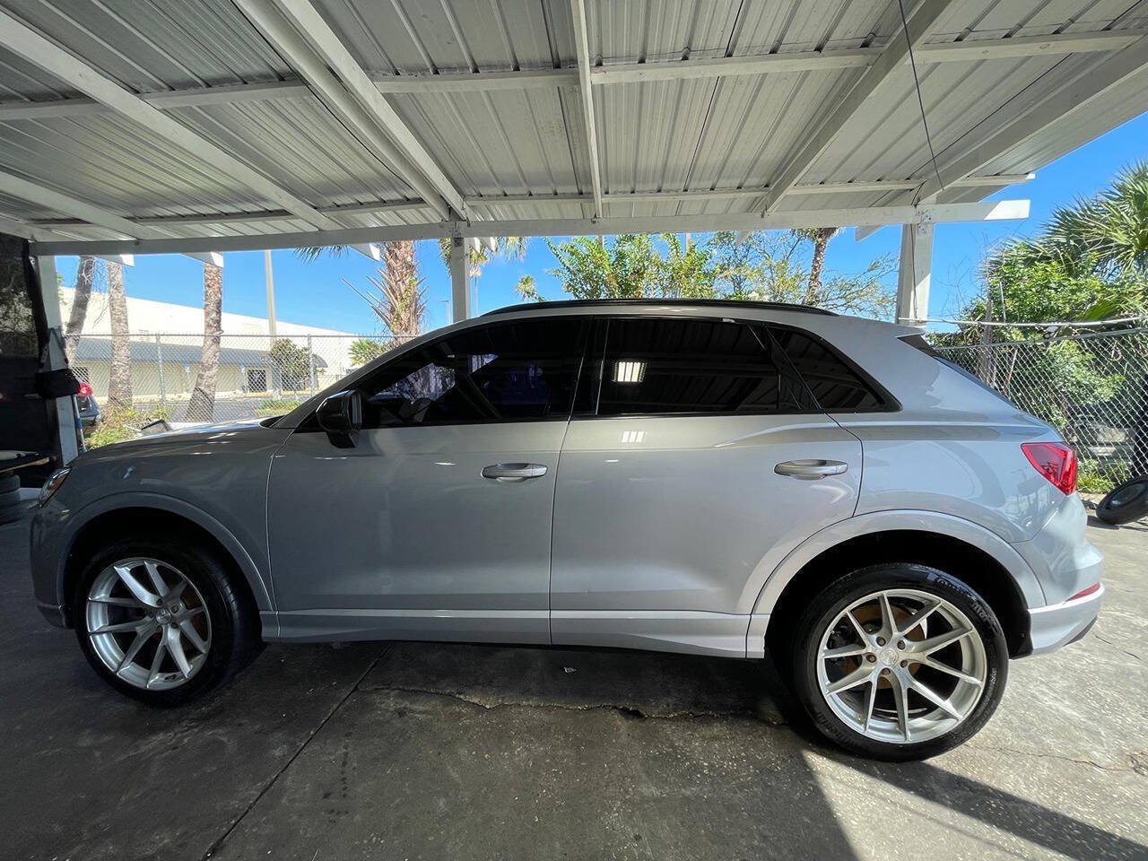 Used 2020 Audi Q3 2.0T Premium w/ Convenience Package AWD/4WD image 6