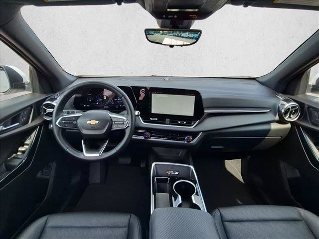 Used 2025 Chevrolet Equinox LT w/ Convenience Package II FWD image 18