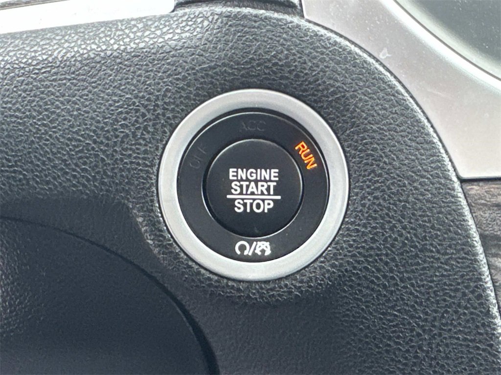 Used 2022 Chrysler 300 Touring w/ Sport Appearance Package image 42