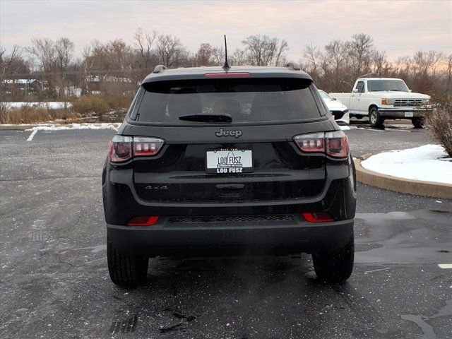 New 2026 Jeep Compass Limited image 18