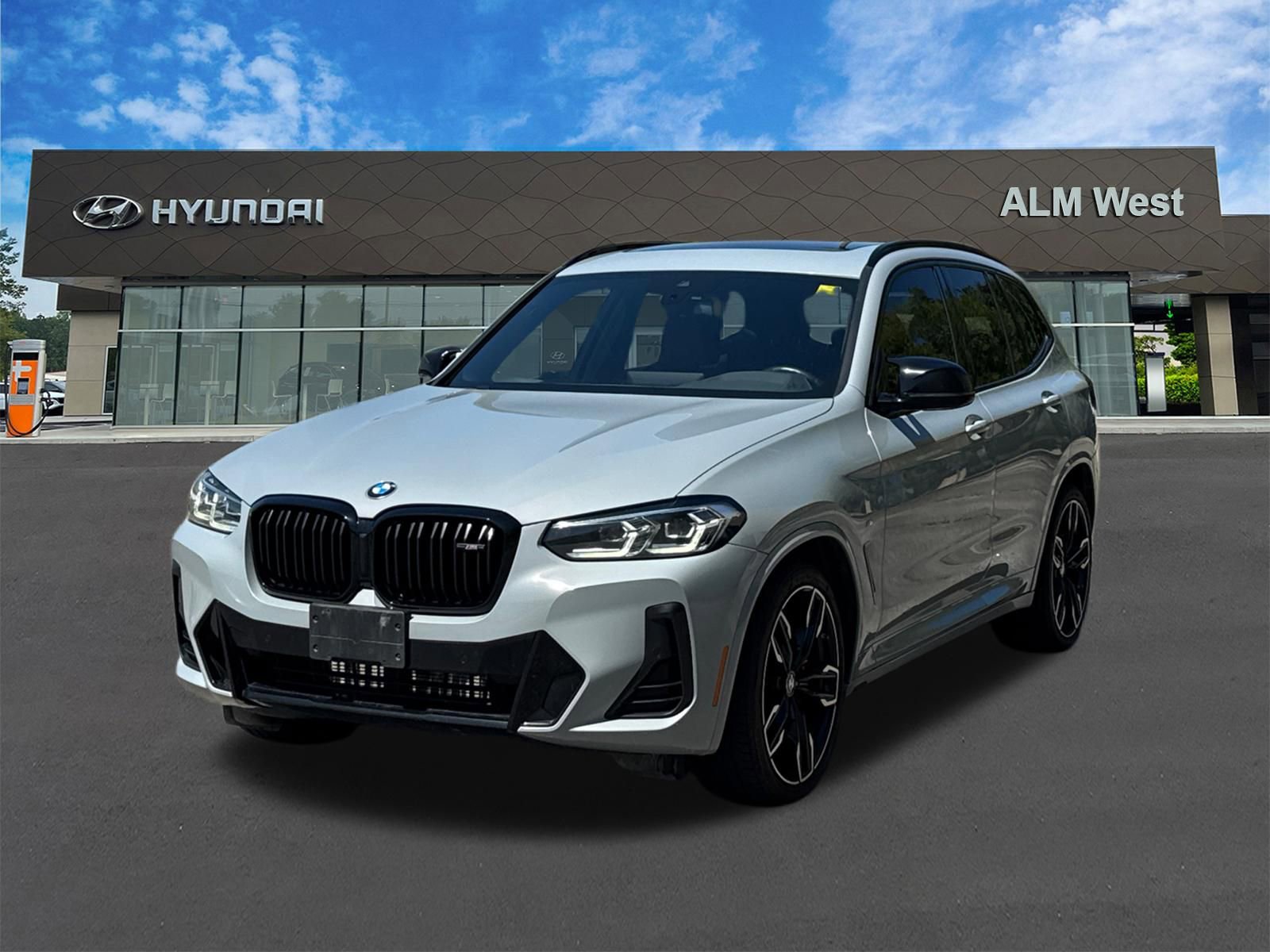 Used 2022 BMW X3 M40i AWD/4WD video 1