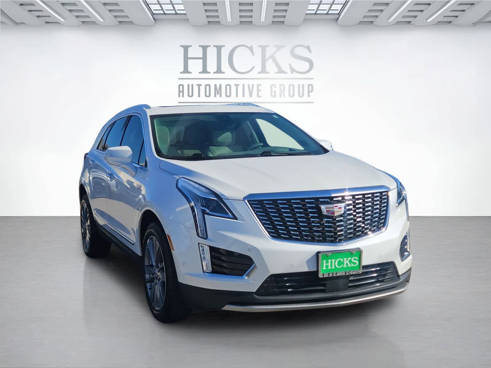 Used 2024 Cadillac XT5 Premium Luxury w/ Technology Package image 3