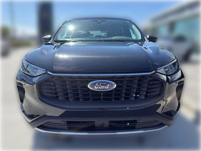 Used 2025 Ford Escape Active AWD/4WD image 2