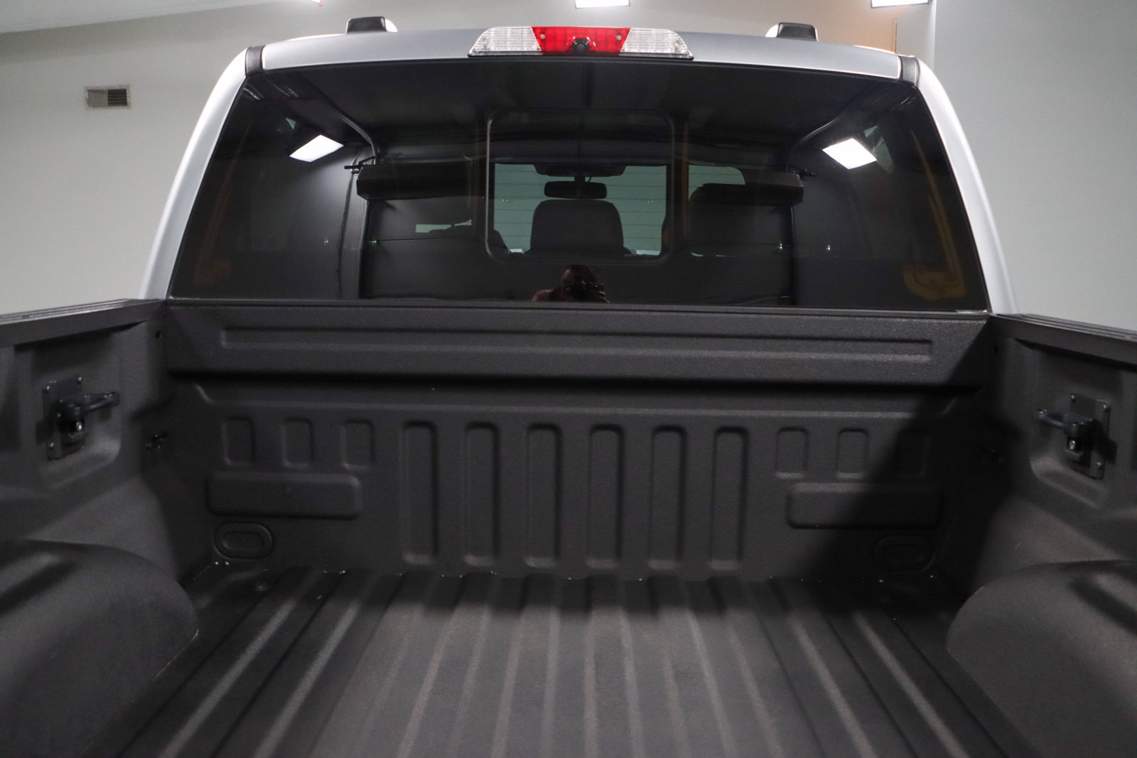 Used 2022 Ford F150 Lariat w/ Equipment Group 502A High AWD/4WD image 32