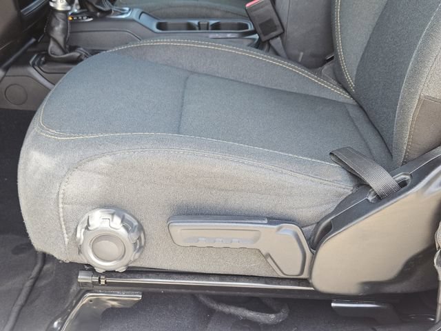 Used 2024 Jeep Wrangler Unlimited Sport AWD/4WD image 30