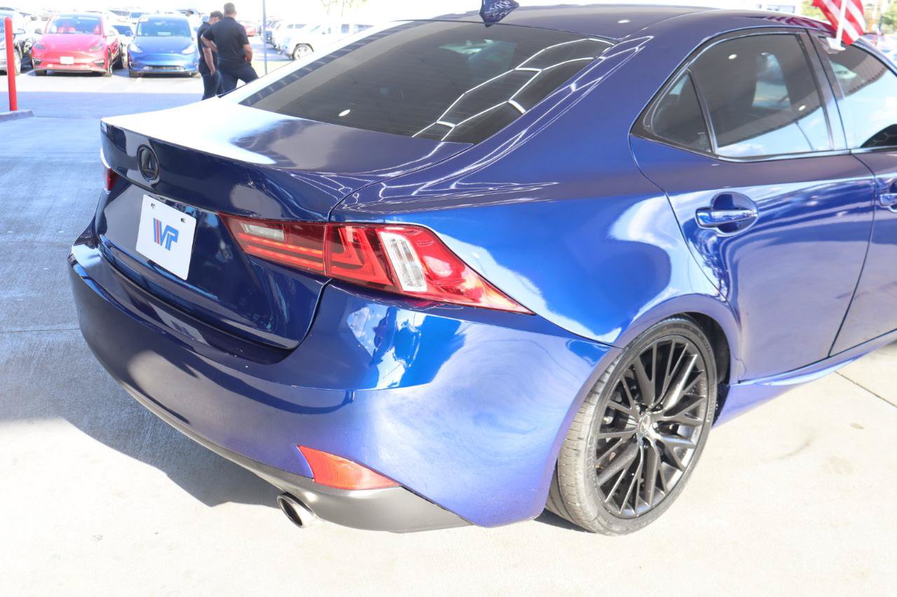 Used 2016 Lexus IS 300 AWD w/ F Sport Package image 7