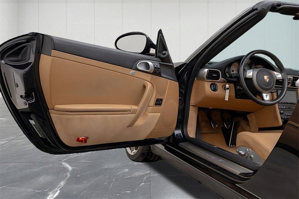 Used 2009 Porsche 911 Carrera S image 15