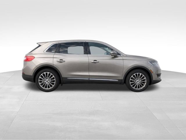 Used 2016 Lincoln MKX Select FWD image 3