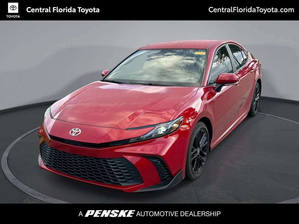 Used 2025 Toyota Camry SE w/ Convenience Package FWD image 1