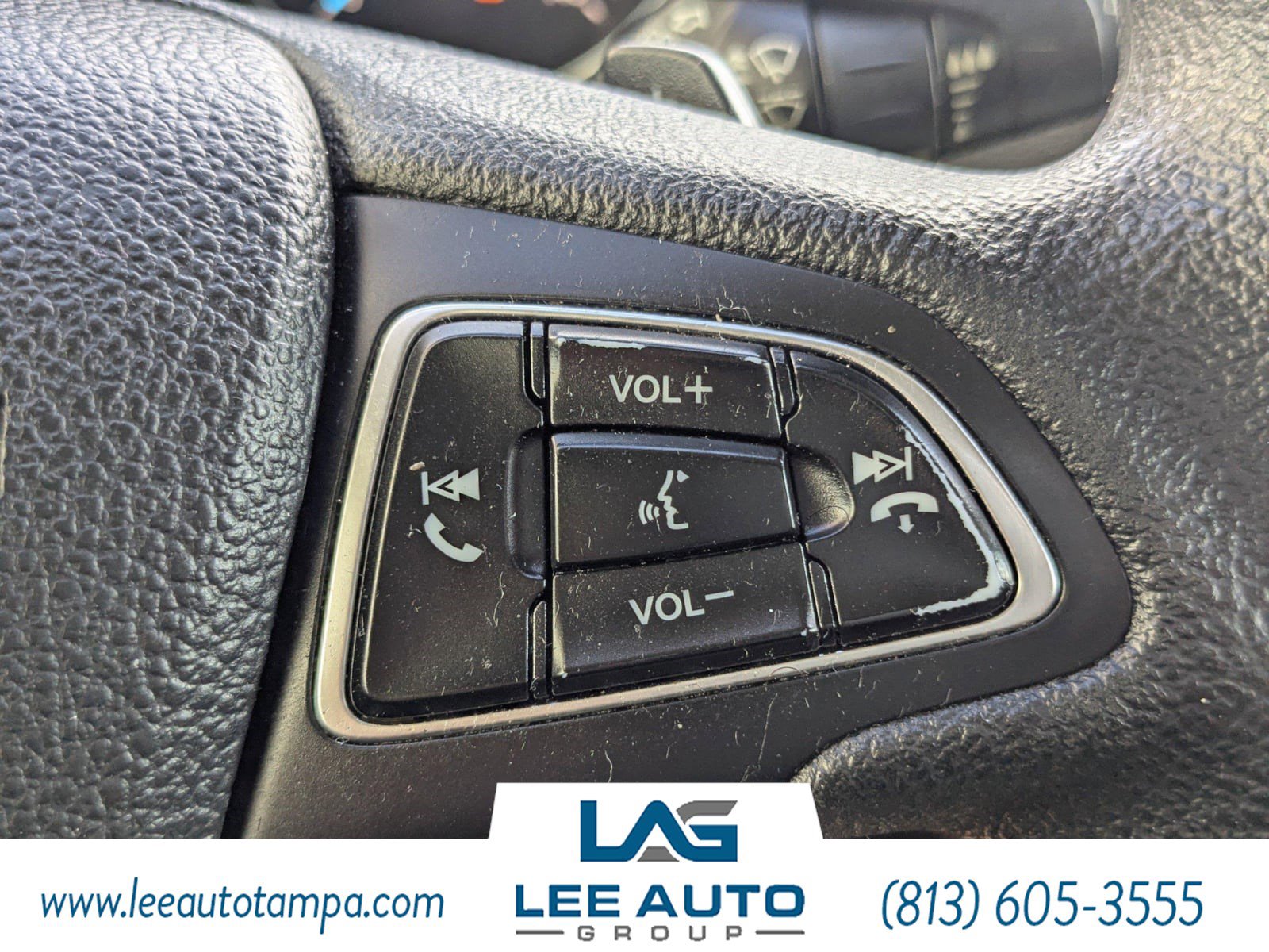 Used 2017 Ford Escape SE image 25