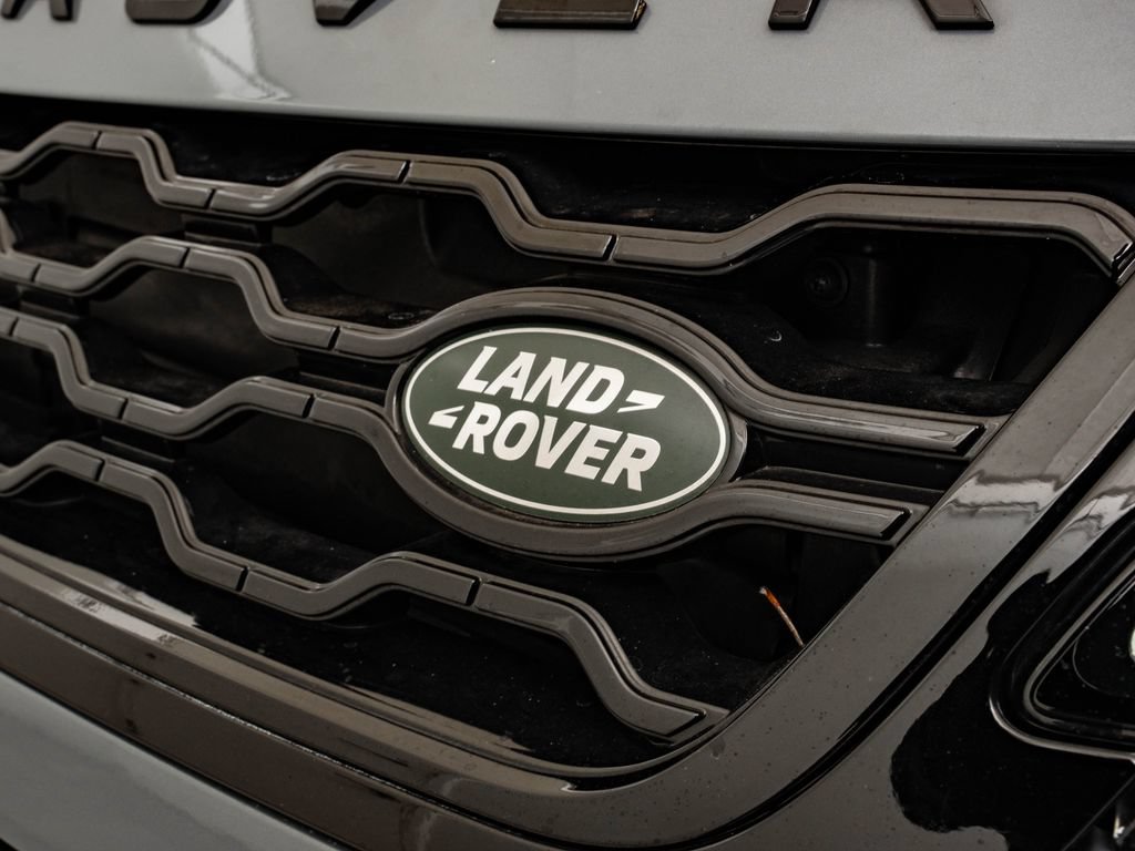 Used 2023 Land Rover Range Rover Evoque SE AWD/4WD image 17