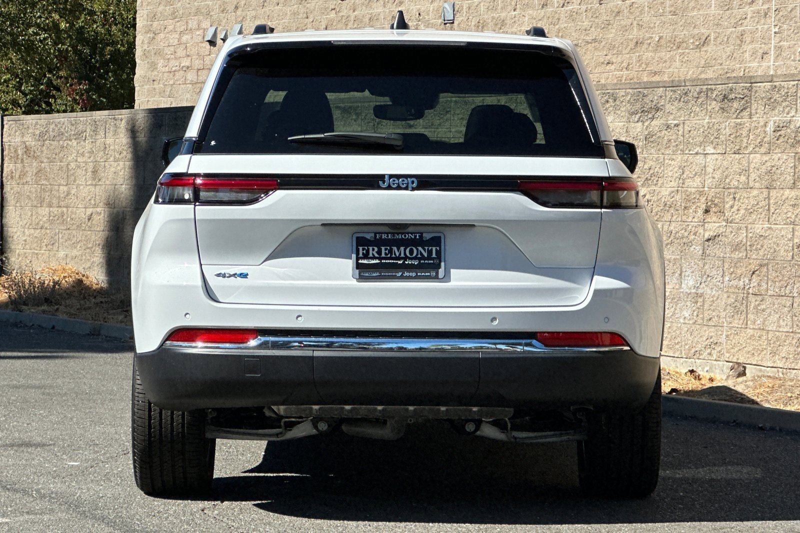 New 2024 Jeep Grand Cherokee Limited 4xe image 4