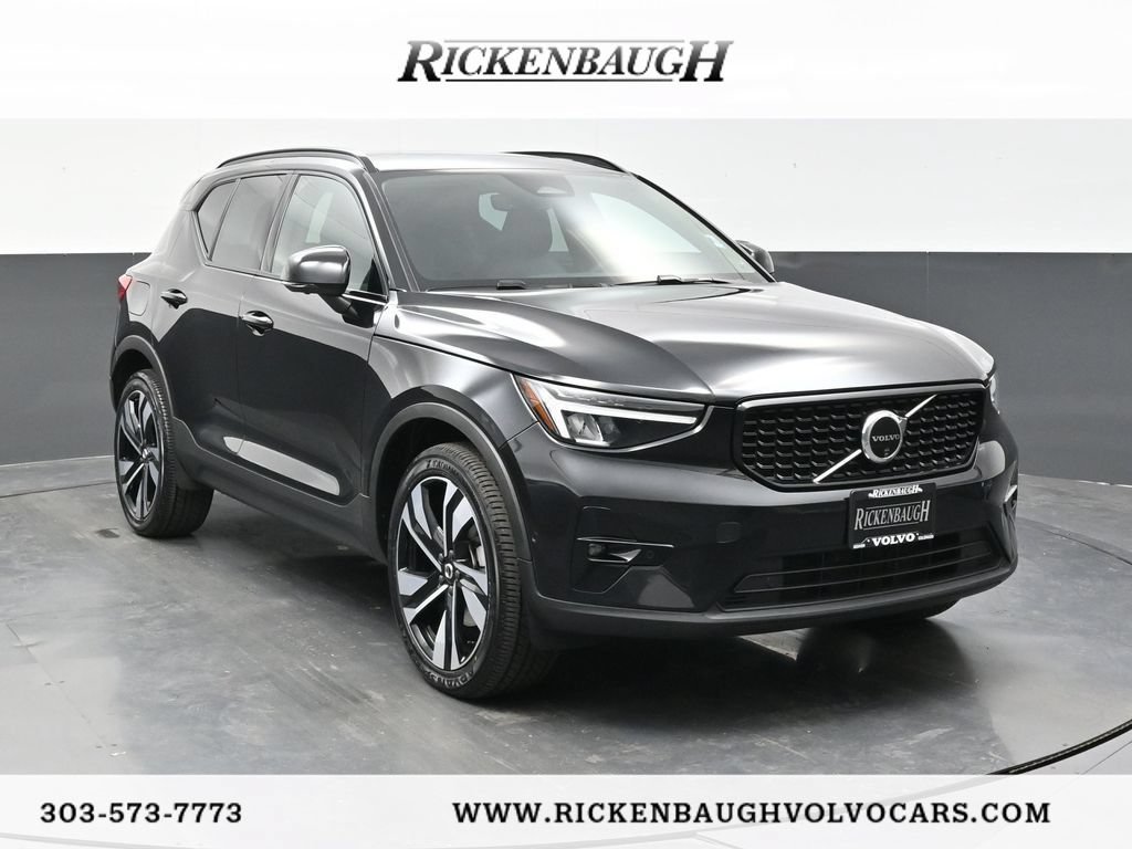 Used 2024 Volvo XC40 B5 Plus w/ Protection Package Premier