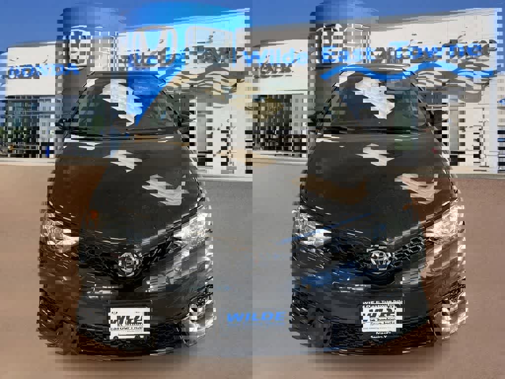 Used 2017 Toyota Corolla iM image 3