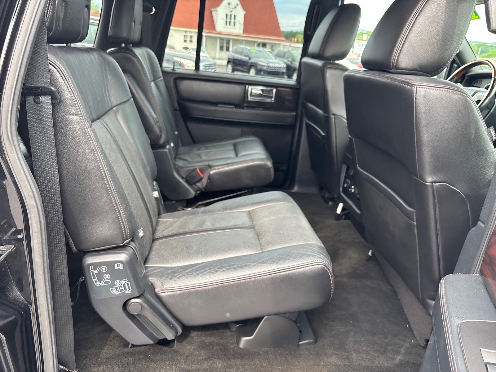 Used 2017 Lincoln Navigator L Reserve AWD/4WD image 20