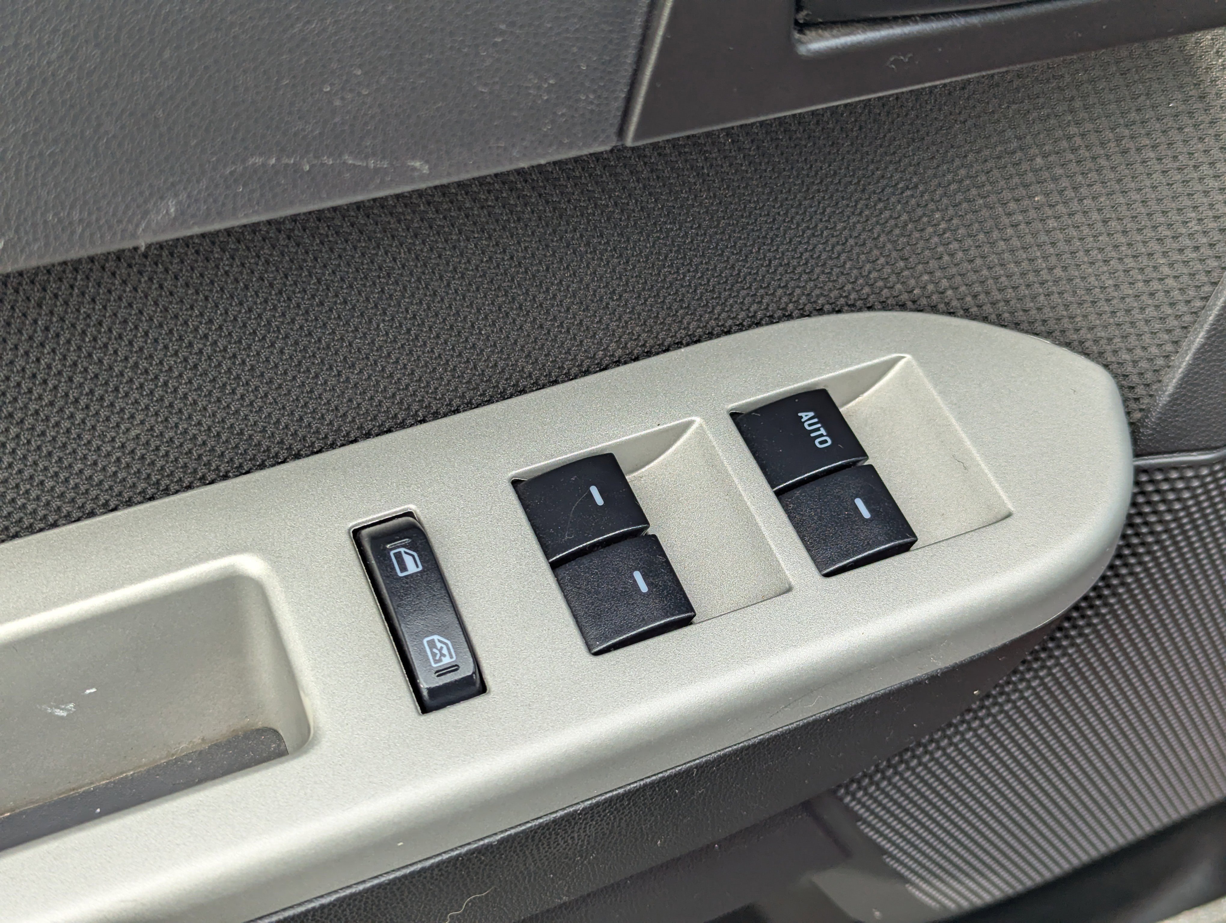 Used 2010 Ford Escape XLT image 21