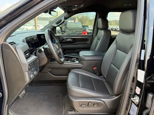 Used 2025 Chevrolet Tahoe LT AWD/4WD image 15