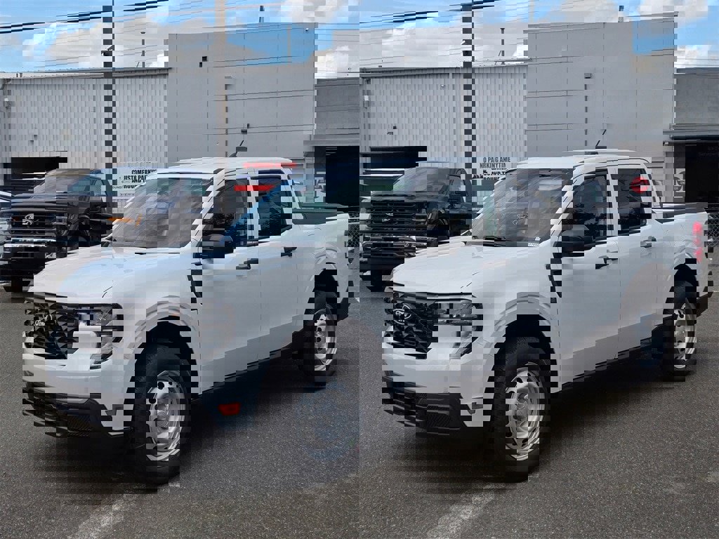 New 2025 Ford Maverick XL w/ Equipment Group 102A