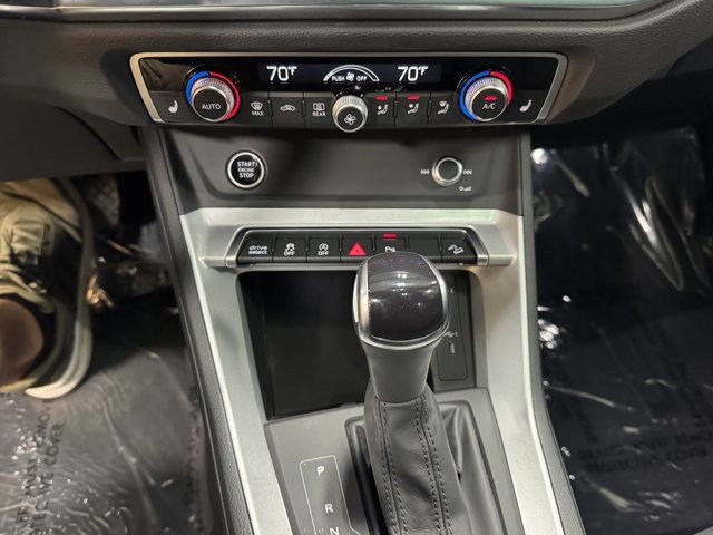 Certified 2023 Audi Q3 2.0T Premium w/ Convenience Package AWD/4WD image 21