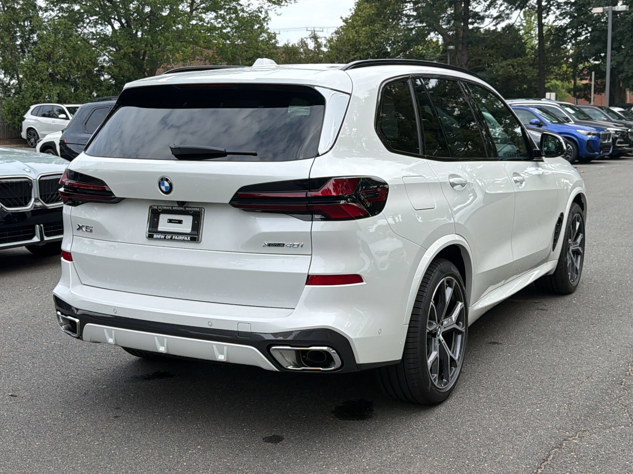 New 2026 BMW X5 xDrive40i w/ M Sport Package AWD/4WD image 9