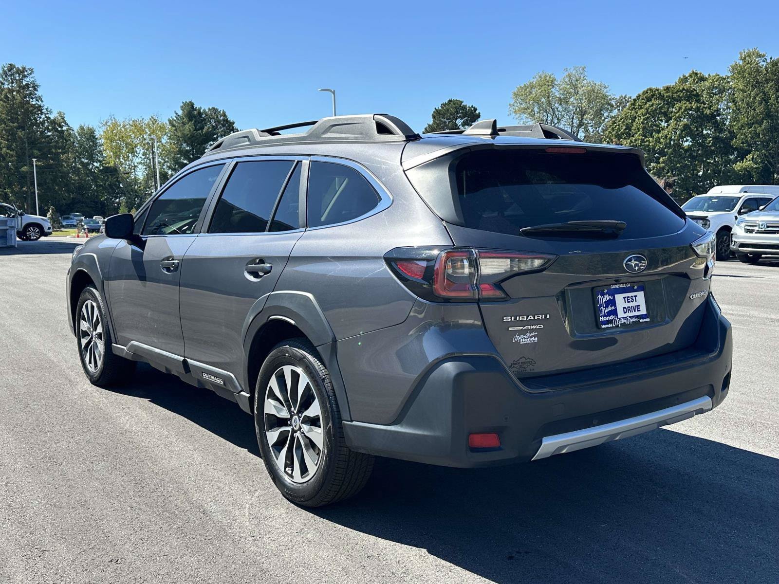 Used 2023 Subaru Outback Limited AWD/4WD image 25