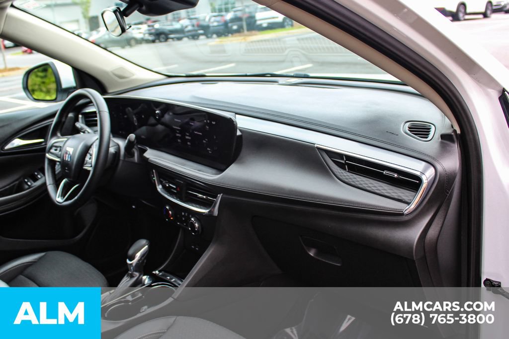 Used 2025 Buick Encore GX Preferred FWD image 24