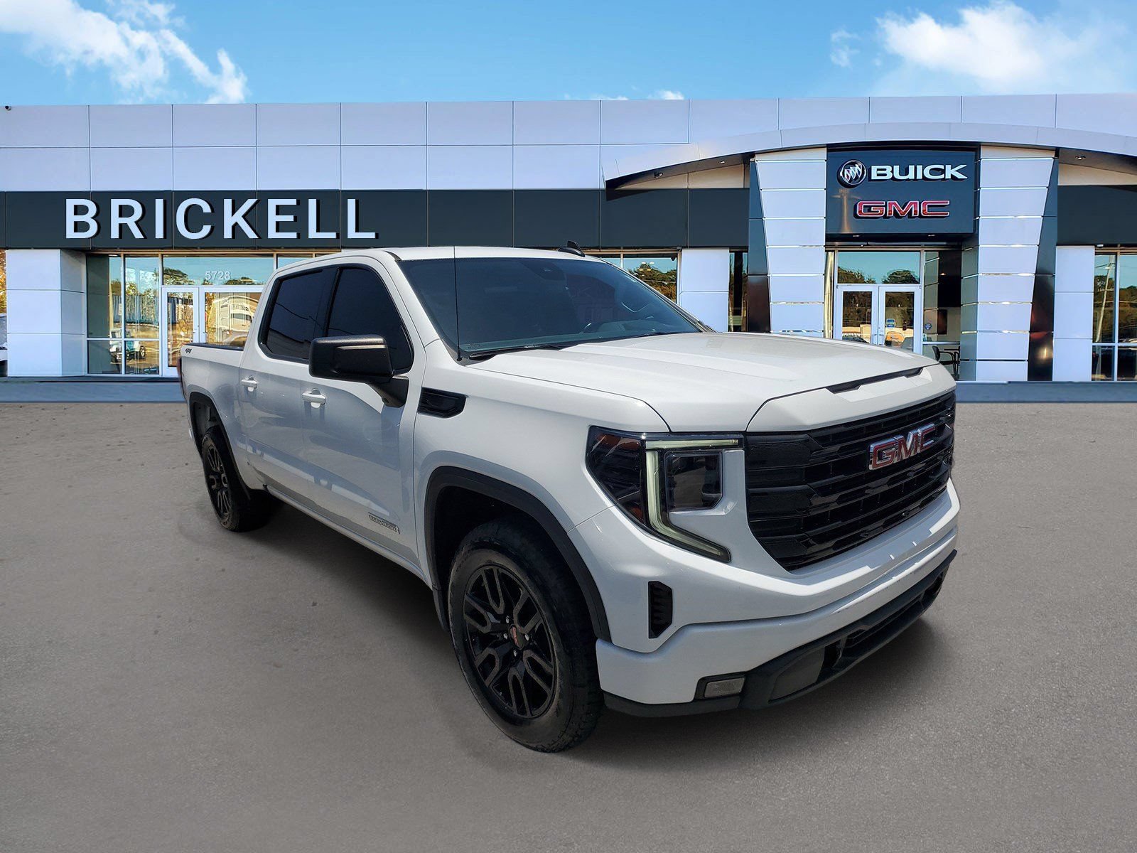 Used 2023 GMC Sierra 1500 Elevation AWD/4WD image 2