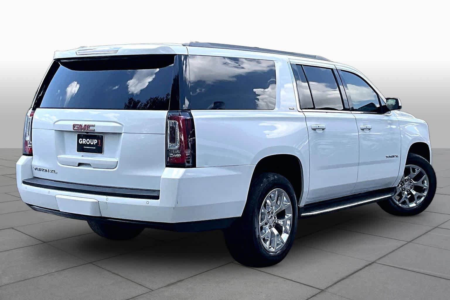 Used 2017 GMC Yukon XL SLT w/ Open Road Package RWD image 13