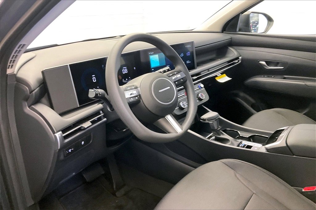 New 2025 Hyundai Tucson SE image 7