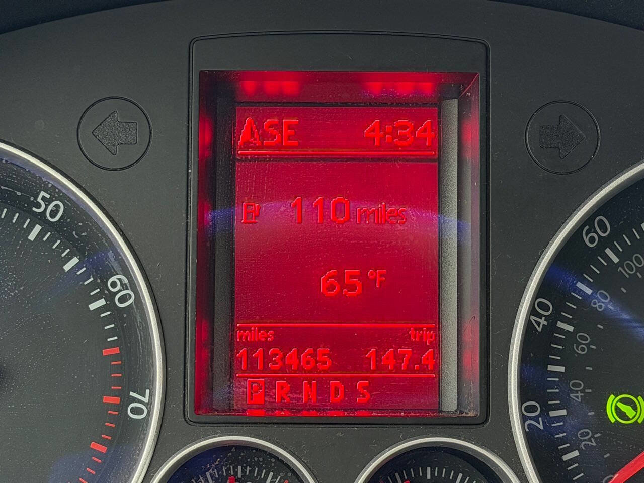 Used 2009 Volkswagen GTI Base PZEV 2dr Hatchback 6A image 18