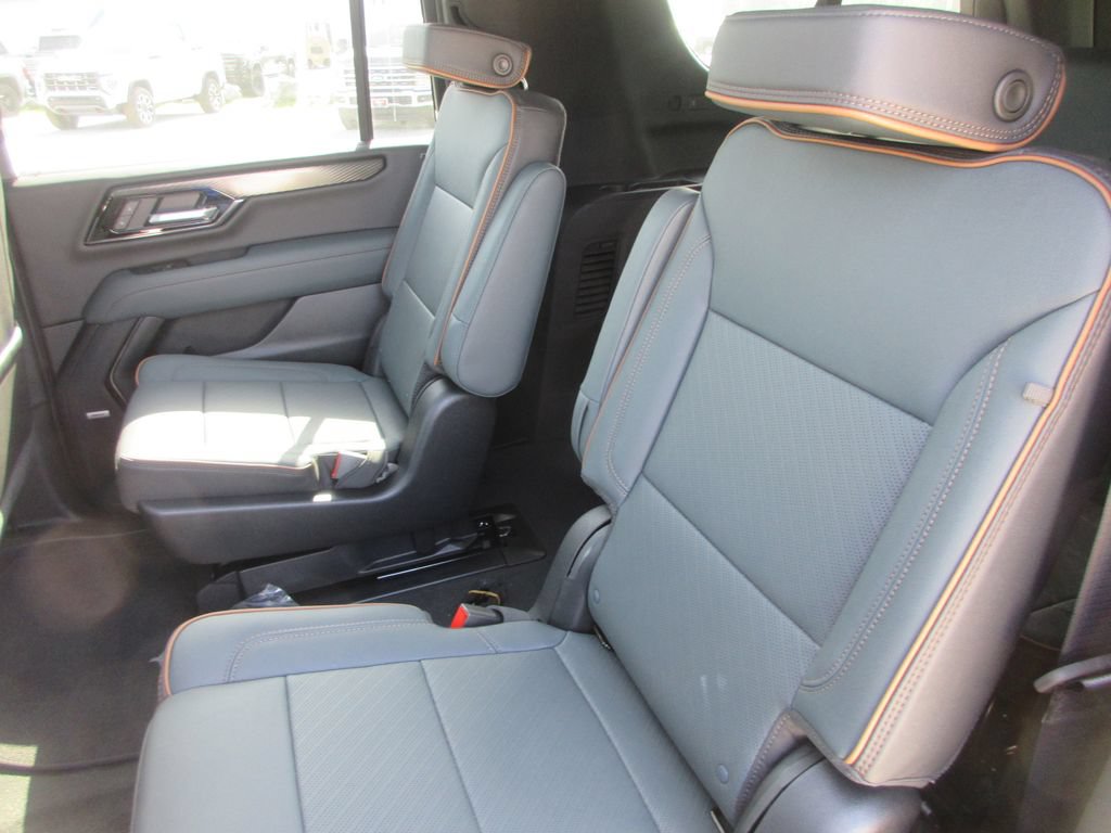New 2026 GMC Yukon XL AT4 AWD/4WD image 12