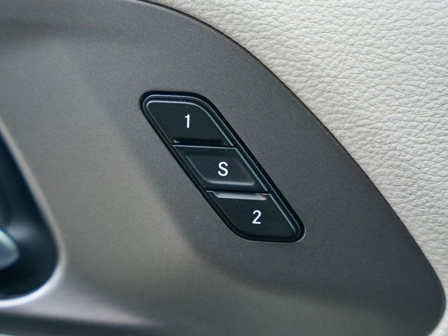 Used 2024 Chrysler Pacifica Touring-L image 23