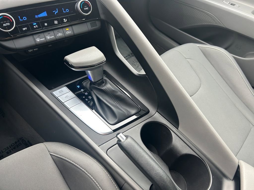 Used 2024 Hyundai Elantra SEL image 20