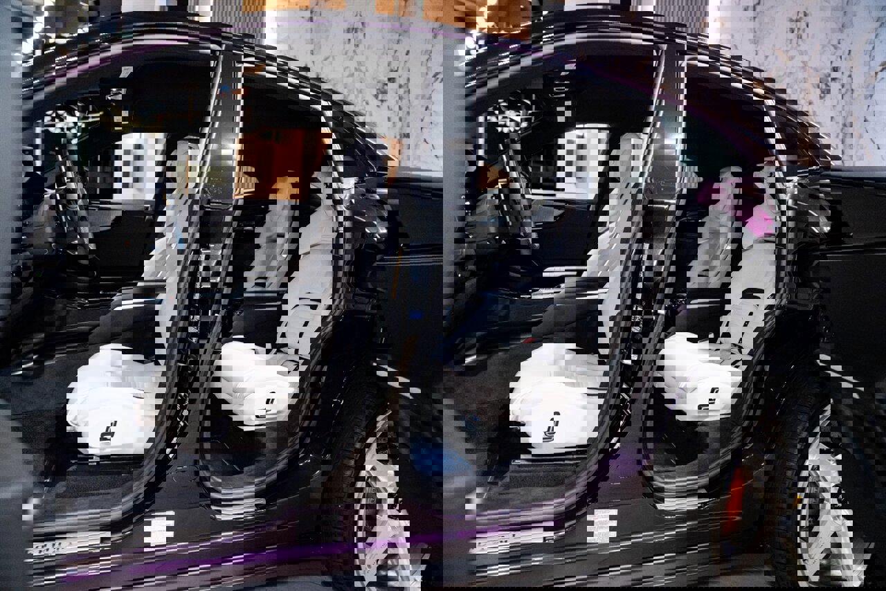 Used 2024 Ferrari Purosangue image 13