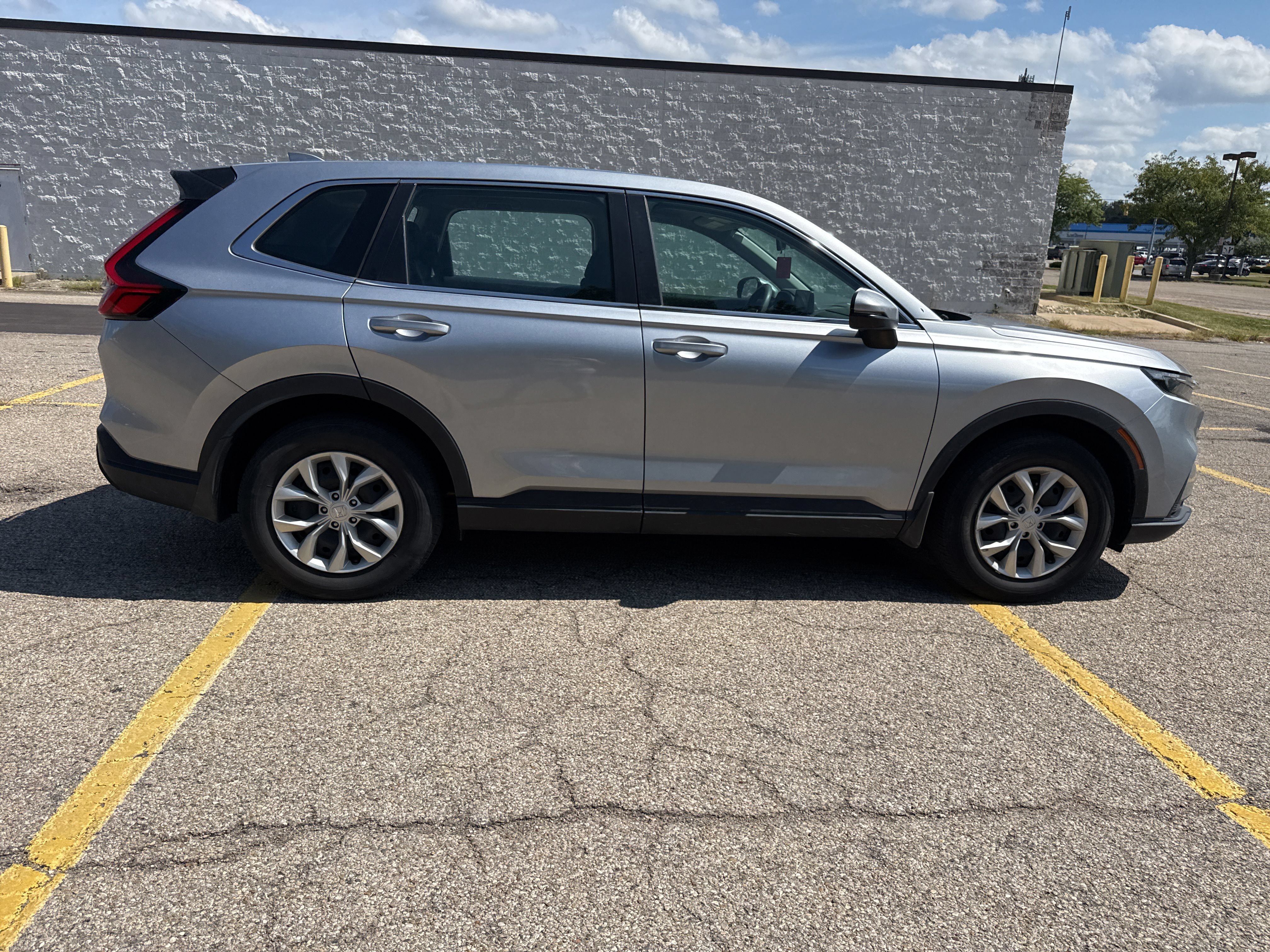 Used 2024 Honda CR-V LX image 24