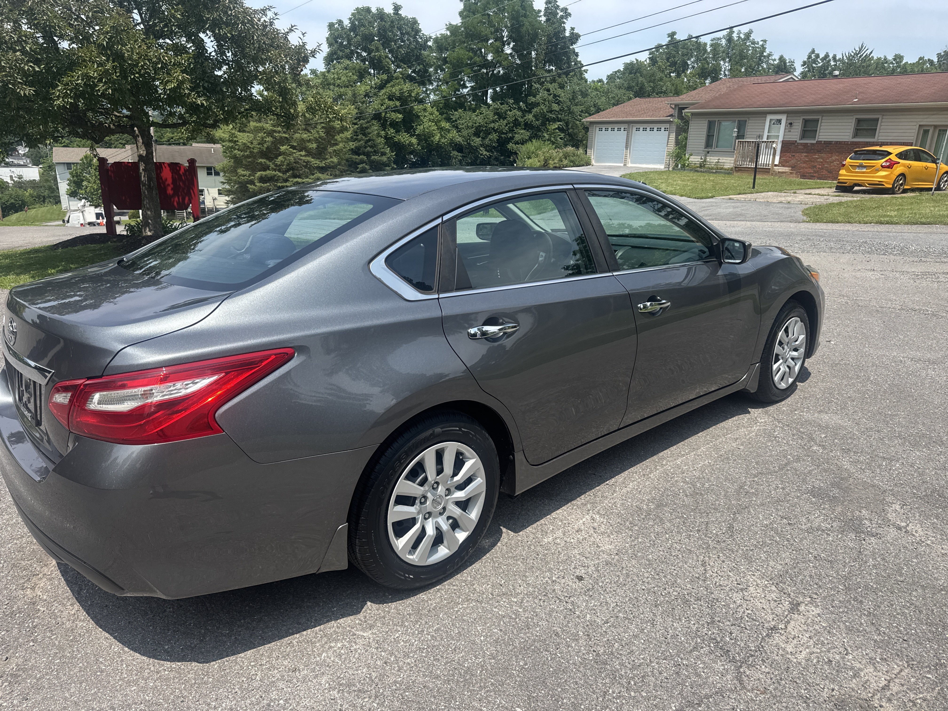 Used 2017 Nissan Altima 2.5 S w/ Power Driver Seat Package FWD video 3
