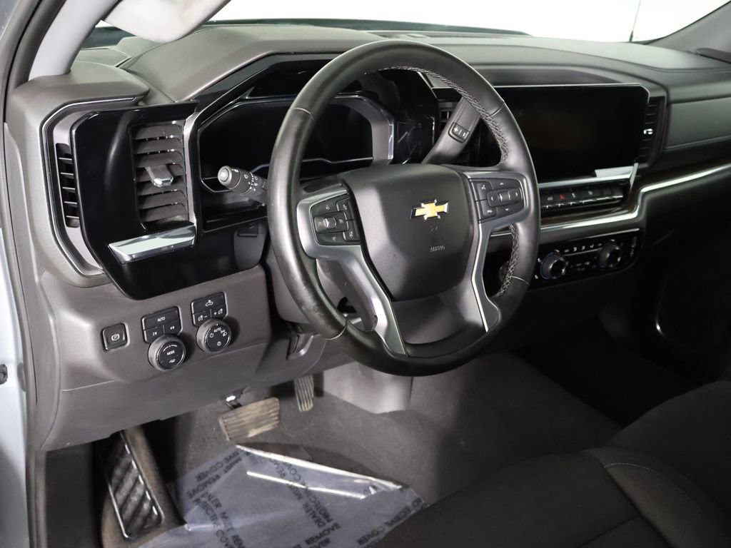 Used 2023 Chevrolet Silverado 1500 LT AWD/4WD image 24