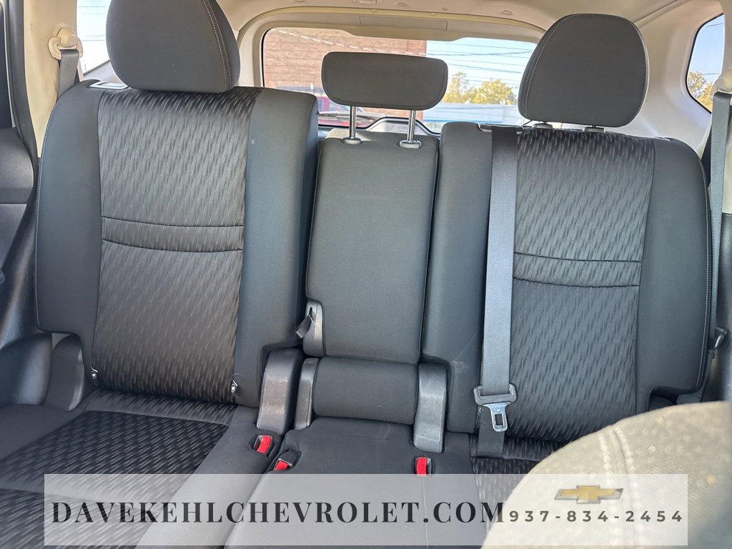 Used 2018 Nissan Rogue S image 17