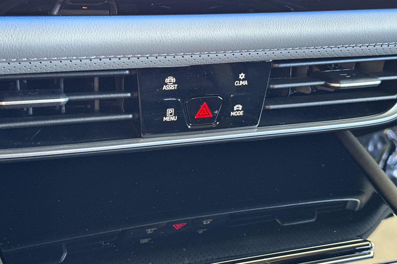 New 2025 Volkswagen Atlas Peak Edition SE image 20