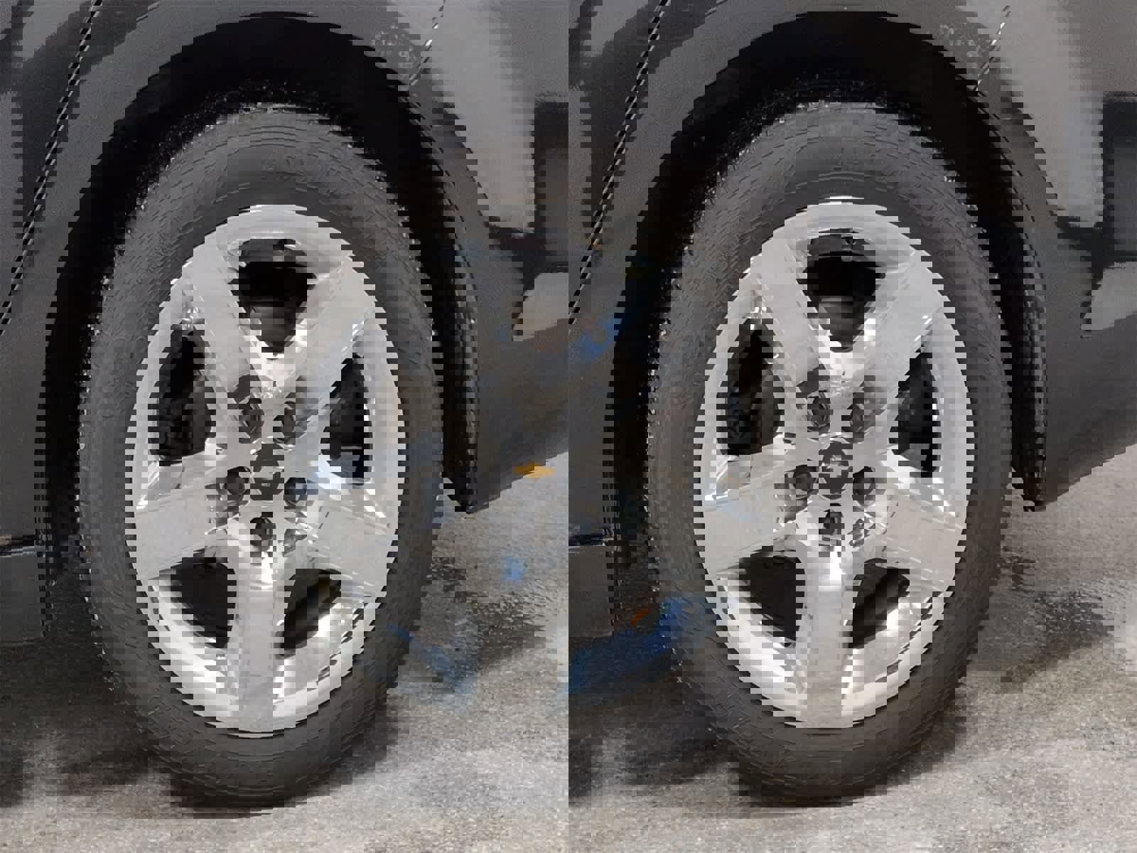 Used 2009 Chevrolet Malibu LT w/ Power Convenience Package image 14